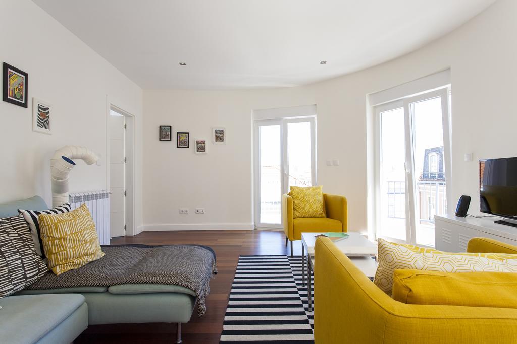 Joivy Joyful 2Br Apt With Terrace Nearby Sao Bento Palace Lisboa Exterior foto